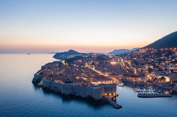 Dubrovnik in Kroatien mit den beeindruckenden Stadtmauern